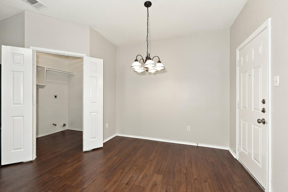 816 Parker Dr - Photo 6 of 17