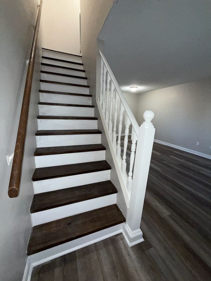 312 Rainbow Dr #4D - Photo 4 of 10