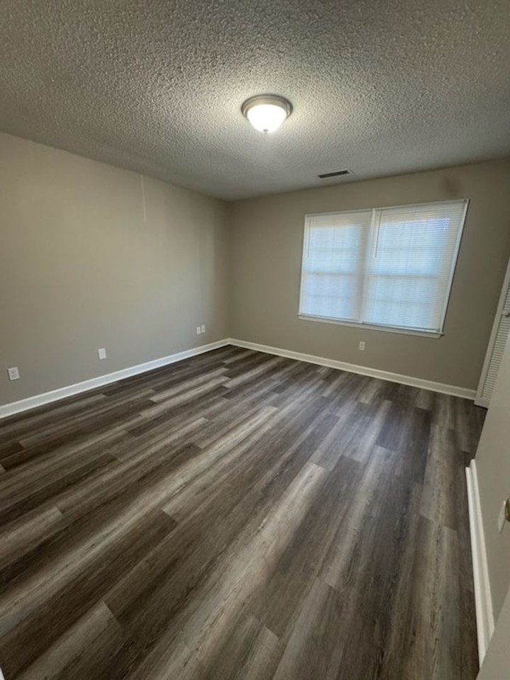 312 Rainbow Dr #4D - Photo 5 of 10