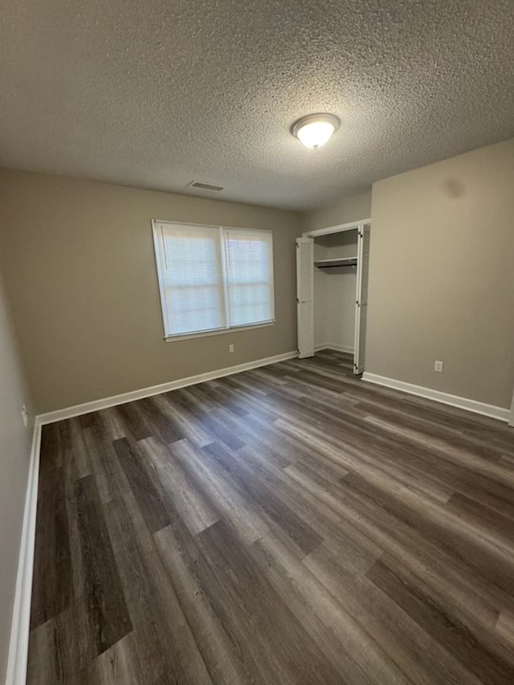312 Rainbow Dr #4D - Photo 6 of 10