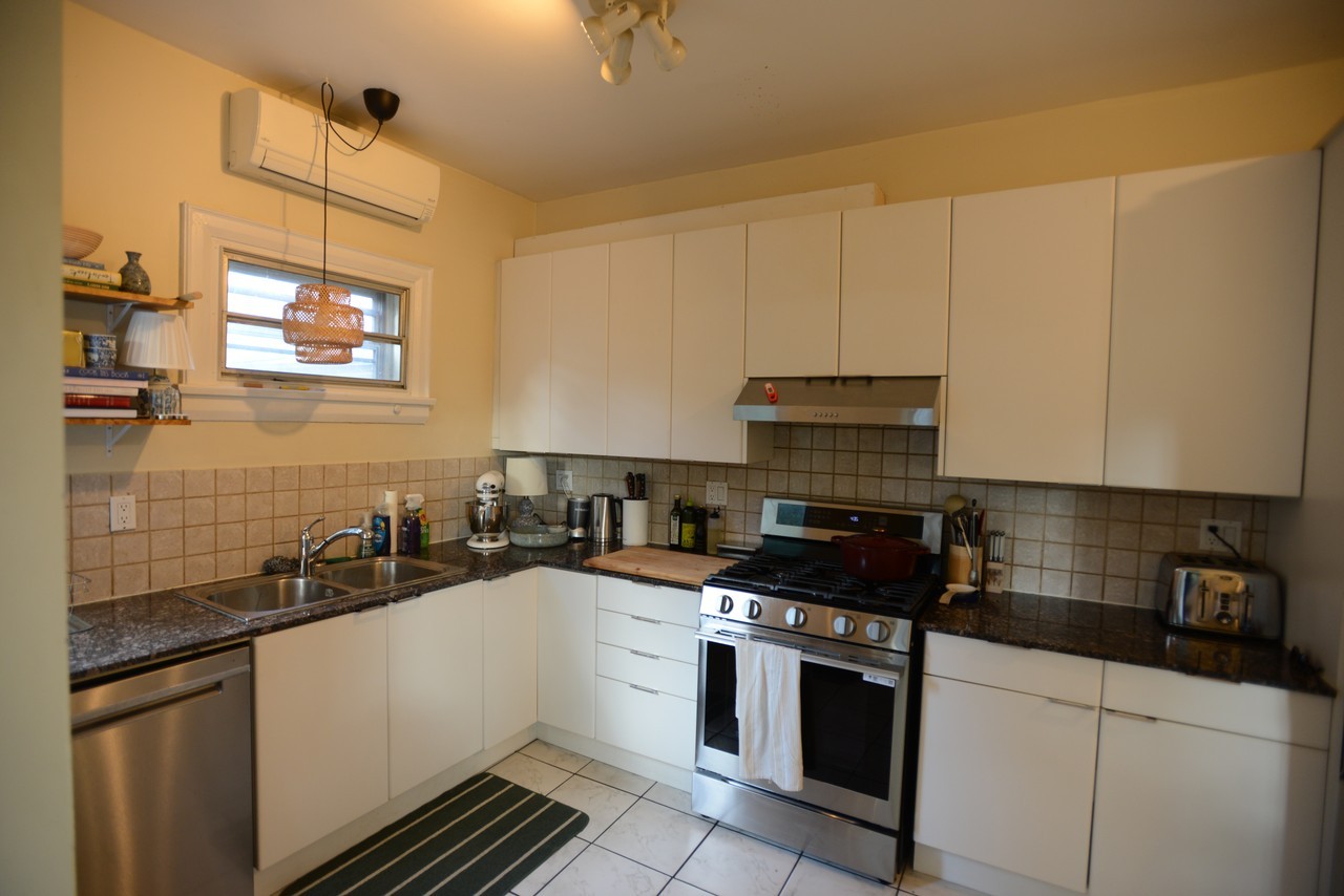 76 Albany Avenue #2 - Photo 4 of 8