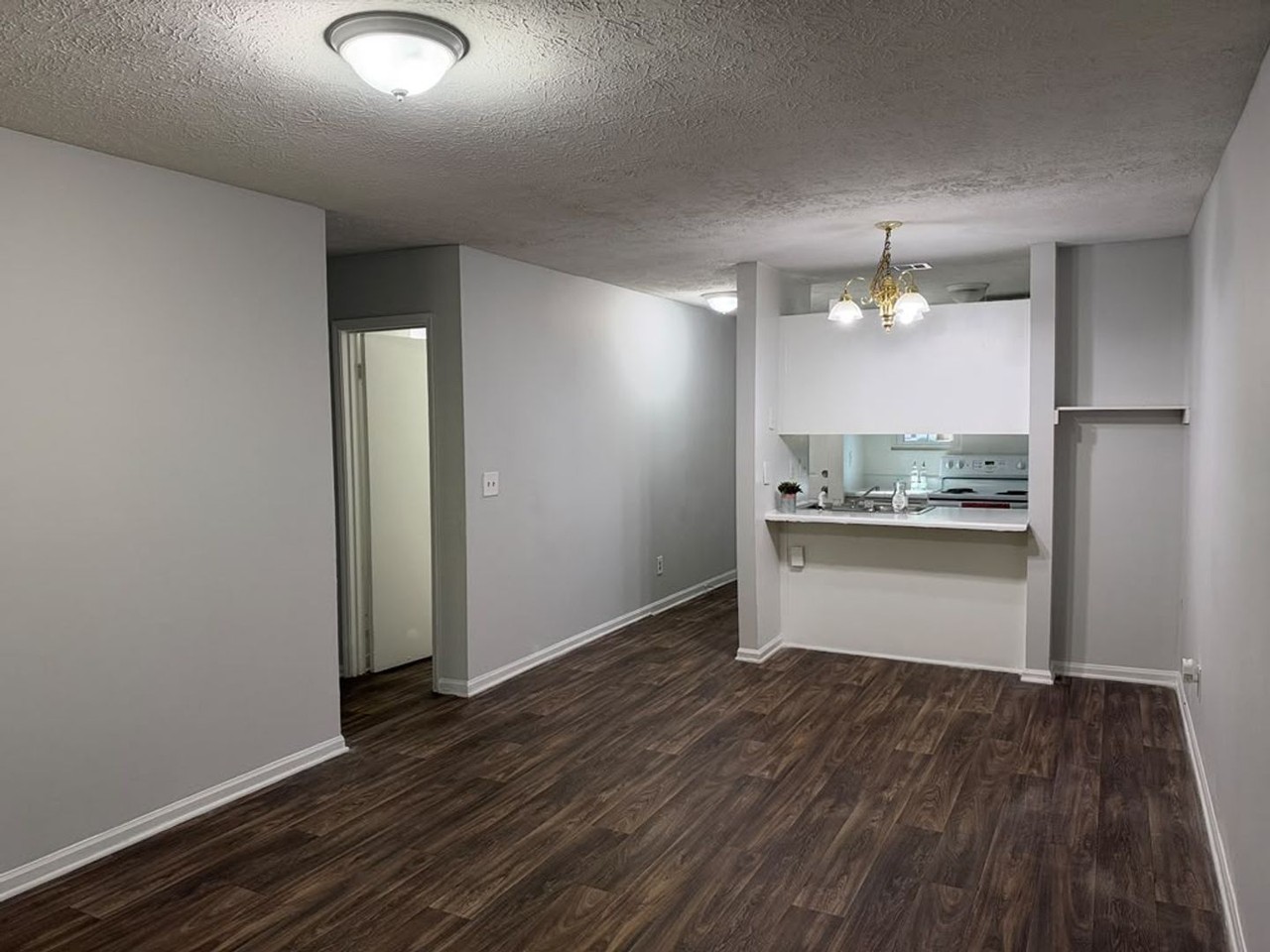 Bluestone Manor Apartment Homes - Photo 5 of 23