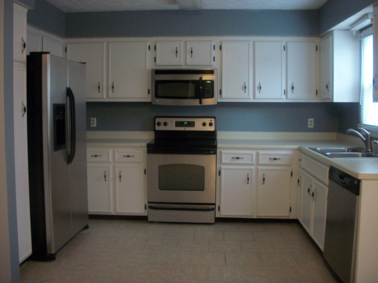 80 Westview Dr - Photo 3 of 10