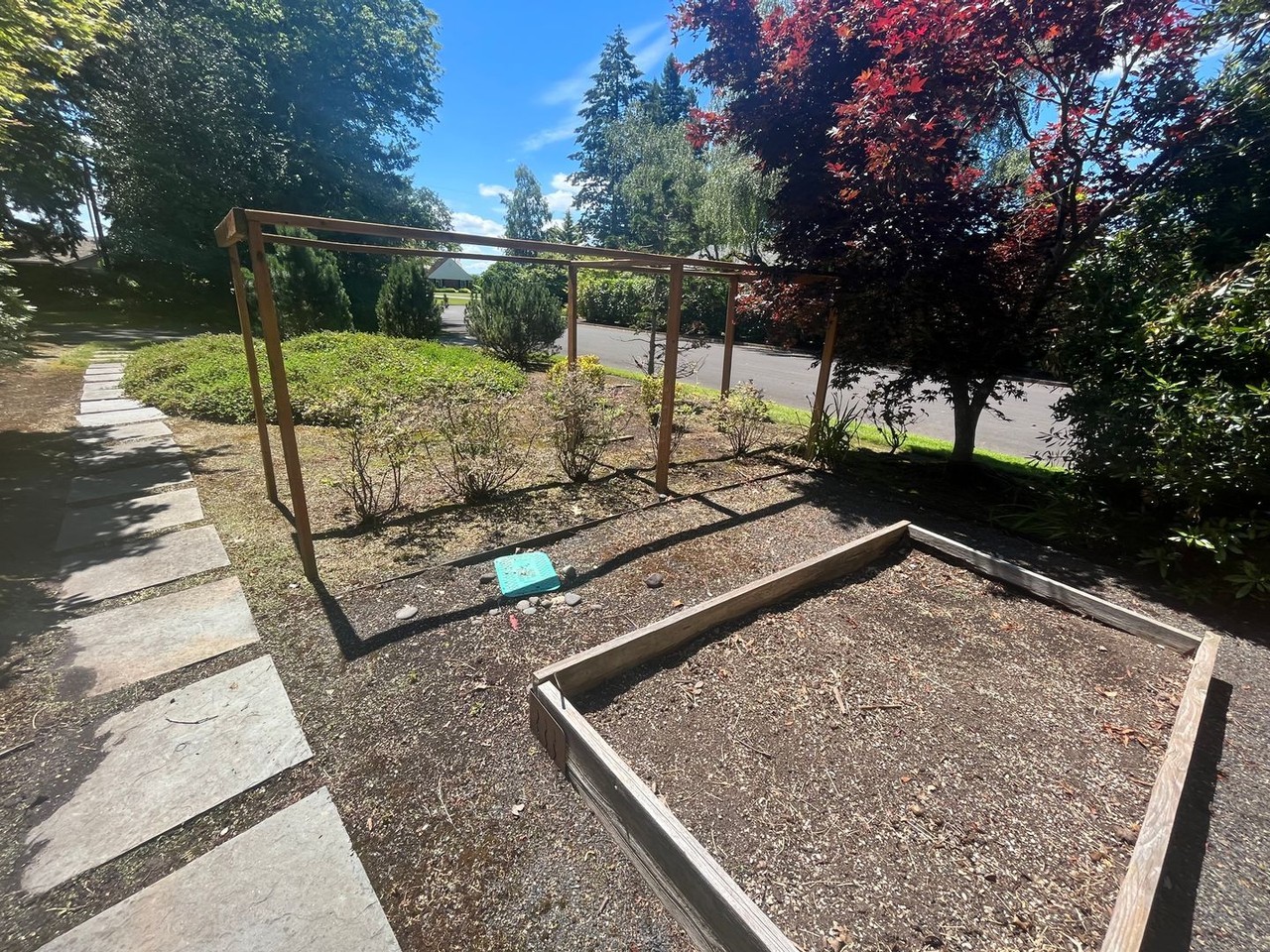 601 Rhododendron Dr - Photo 5 of 38