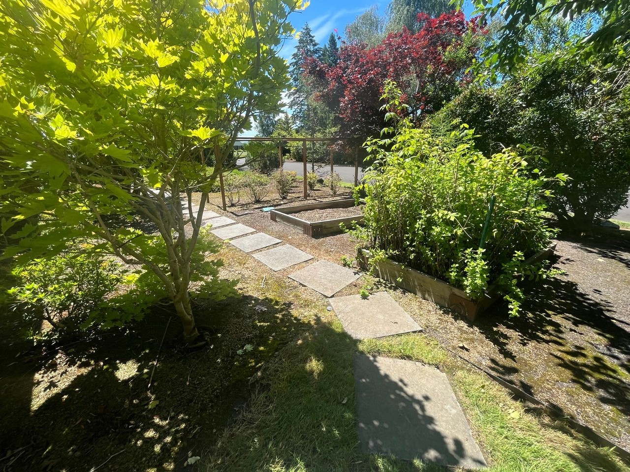 601 Rhododendron Dr - Photo 6 of 38