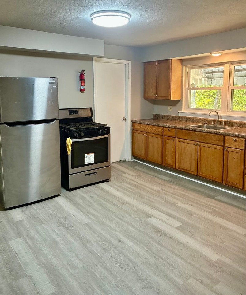 109 Frederick St - Photo 2 of 13