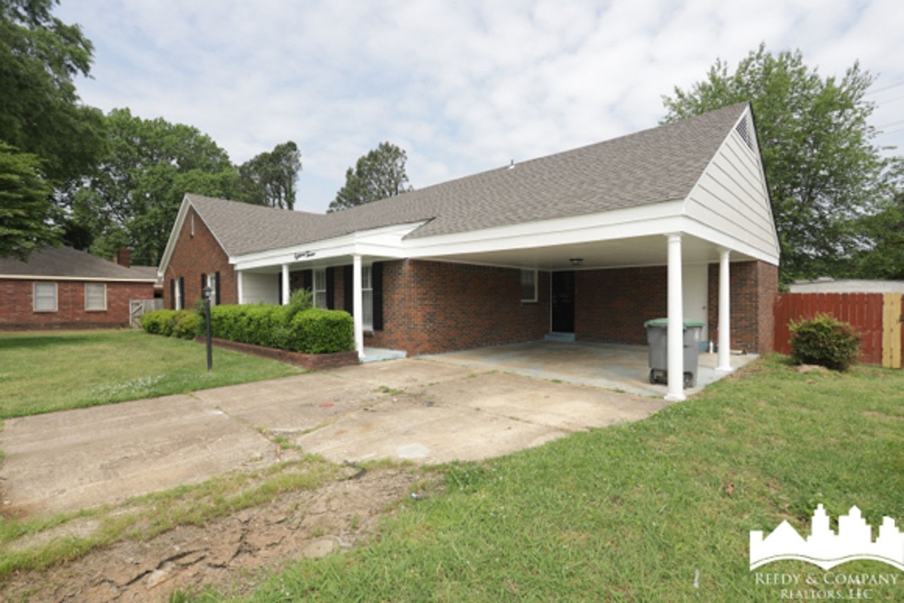 1812 Whitman Rd - Photo 3 of 24