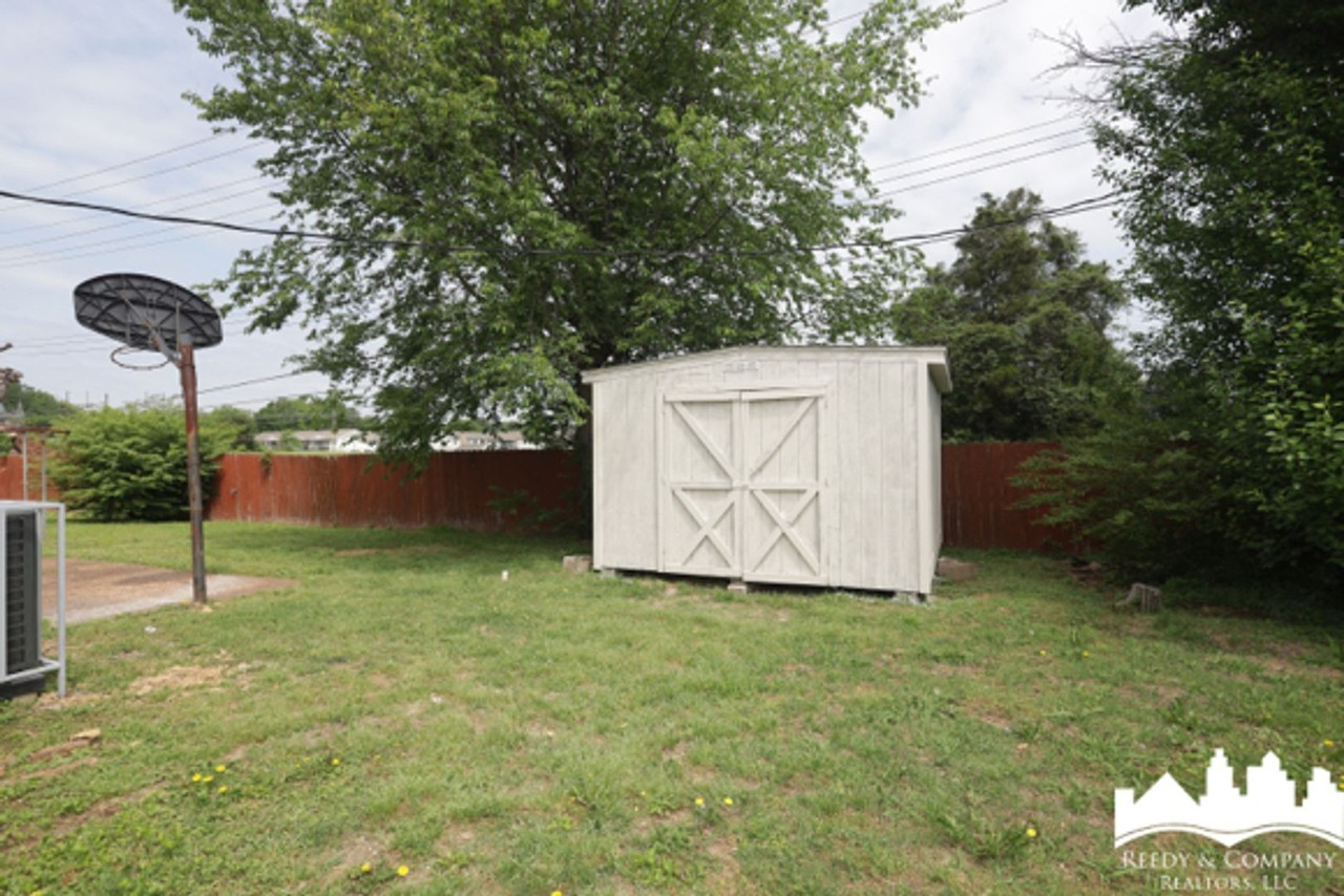 1812 Whitman Rd - Photo 4 of 24