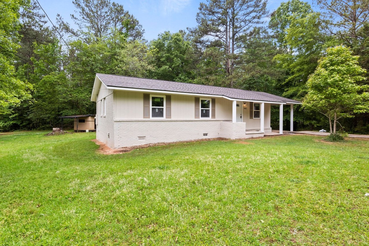 1362 Teamon Rd - Photo 2 of 23