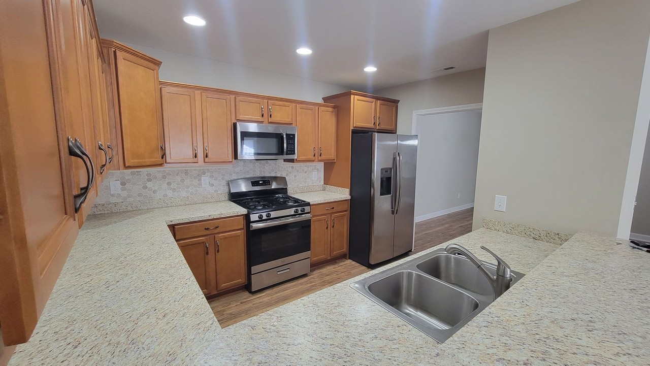 710 Shumaker Dr - Photo 4 of 24