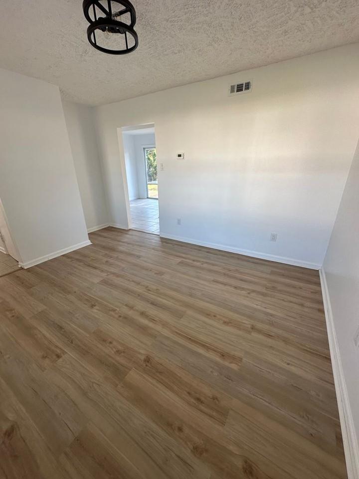 20 Peppermint Ln - Photo 5 of 25