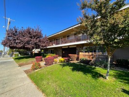 featured image of 1214 Bell St
