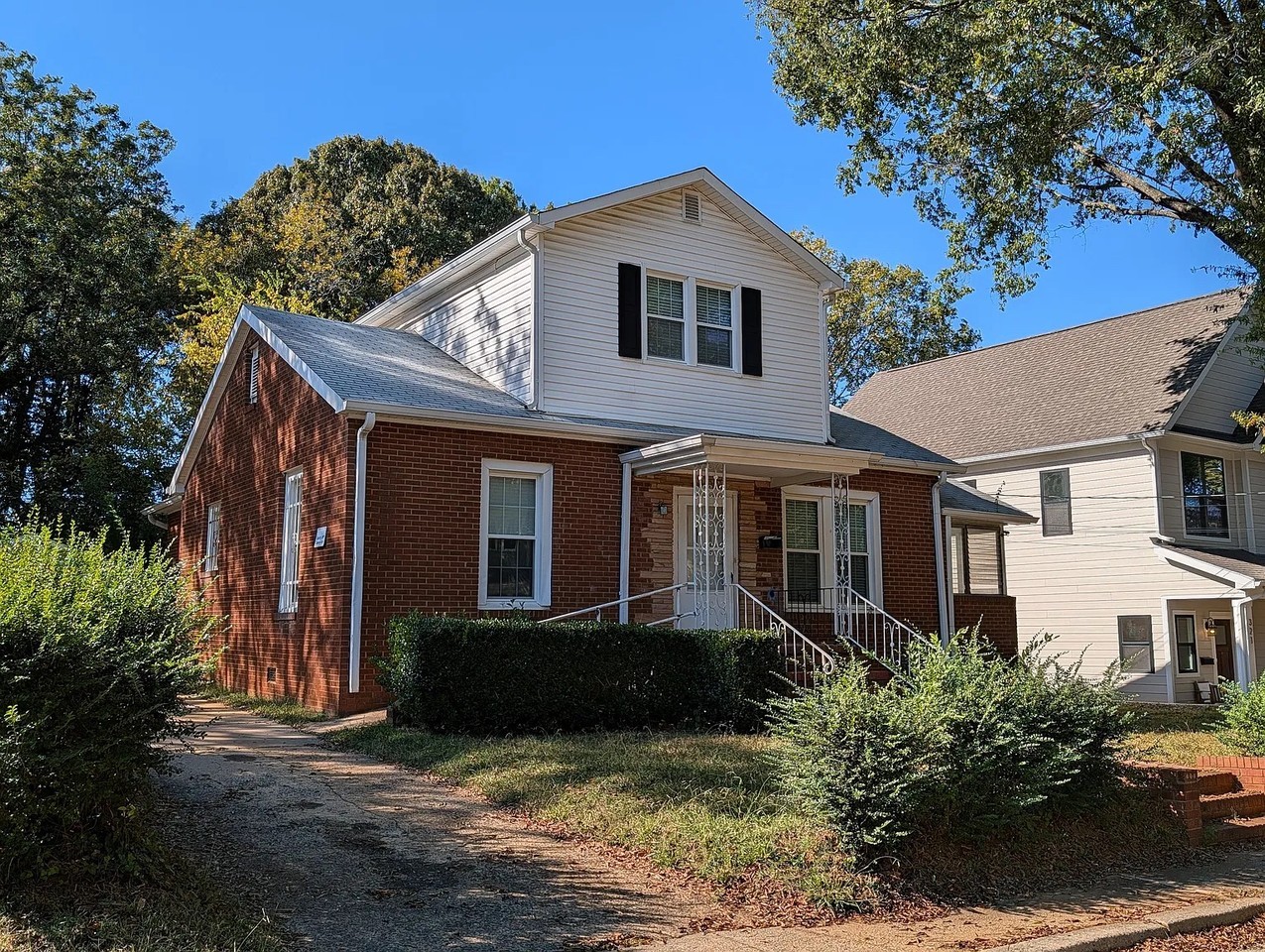 317 Campus St - Photo 2 of 50
