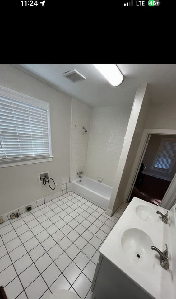 317 Campus St - Photo 7 of 50