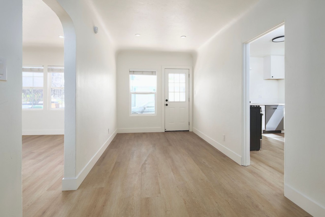 383 Lemon St - Photo 6 of 18