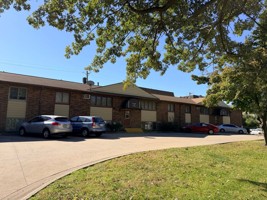 featured image of 945 Oakcrest St