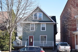 featured image of 614 S Clinton St