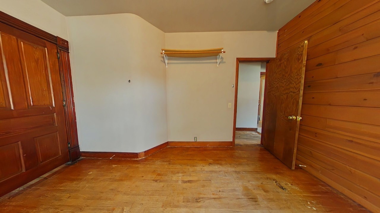 110 S. Hancock Street - Photo 2 of 14