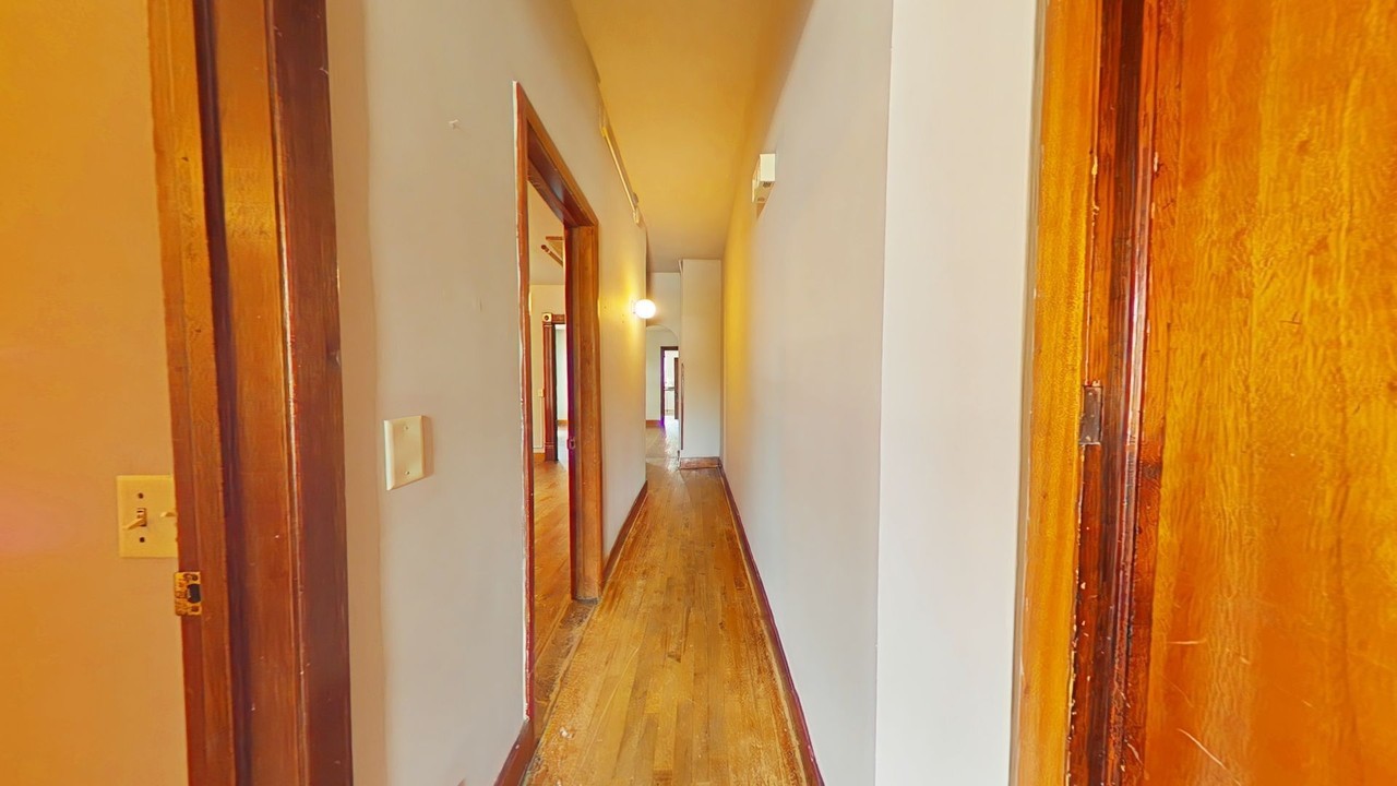 110 S. Hancock Street - Photo 4 of 14