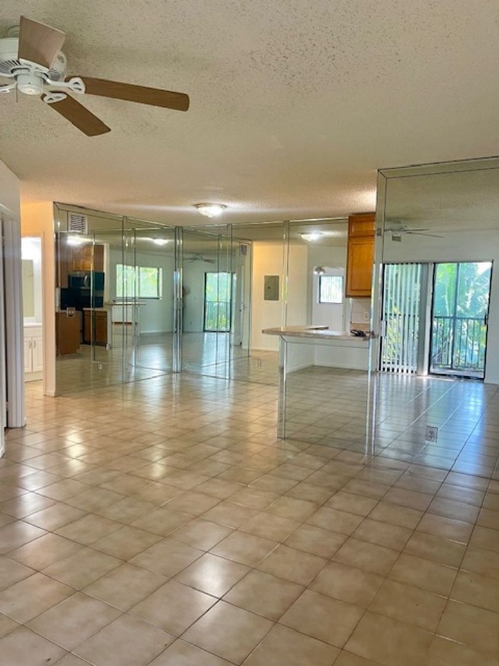 588 Trace Cir - Photo 3 of 29