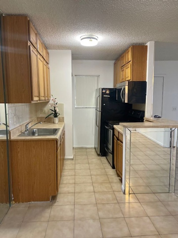 588 Trace Cir - Photo 4 of 29