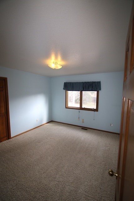 12901 Trent Cir - Photo 7 of 32