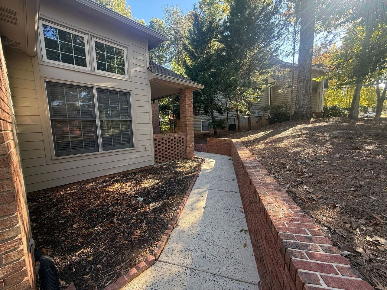 12108 Baywoods Dr - Photo 2 of 25
