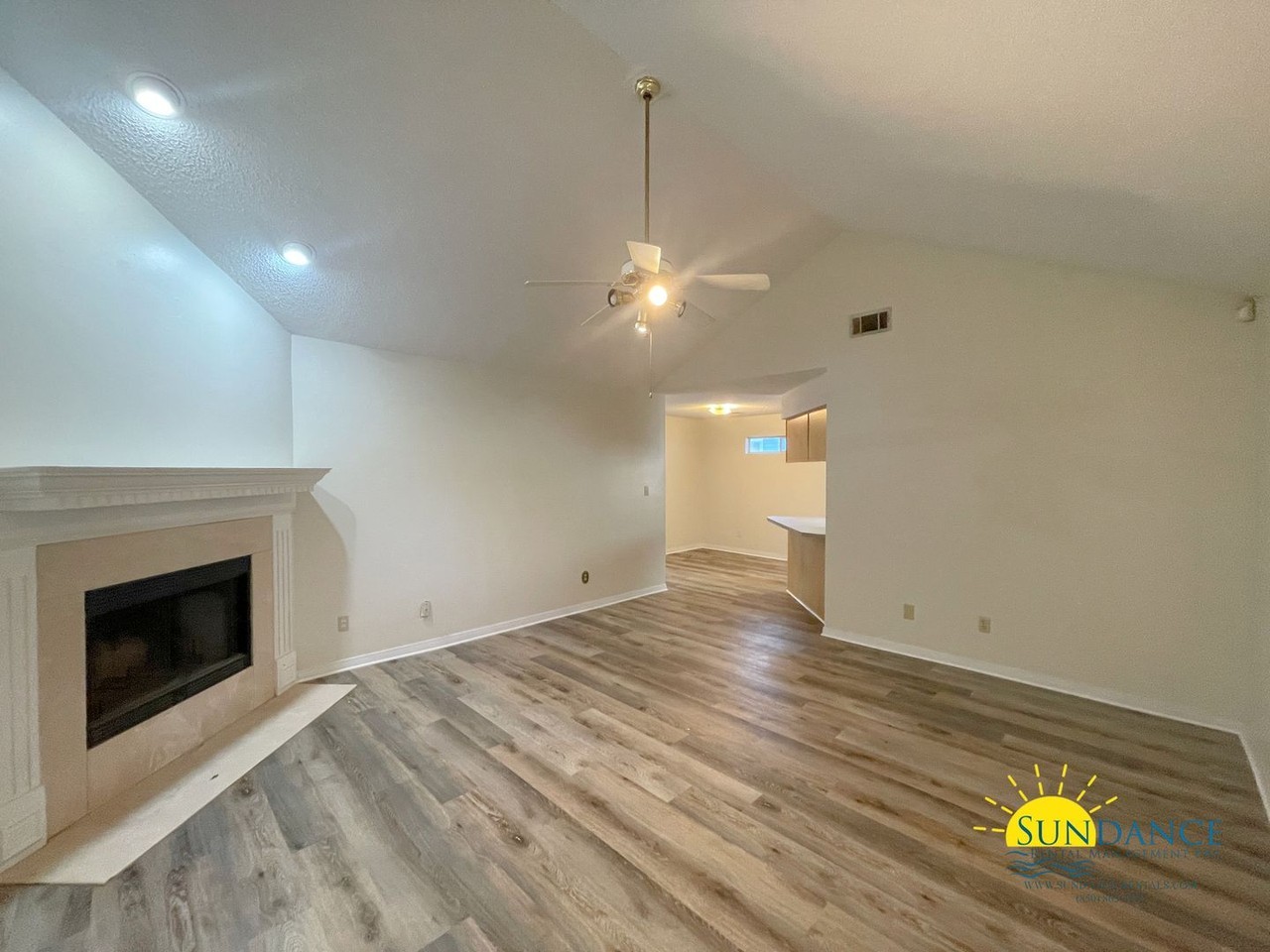 70 9th St - Photo 3 of 22