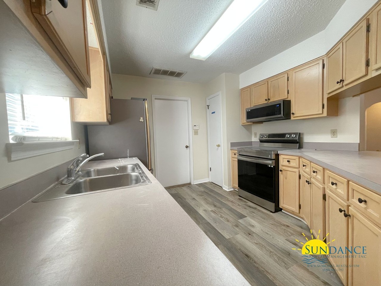 70 9th St - Photo 6 of 22