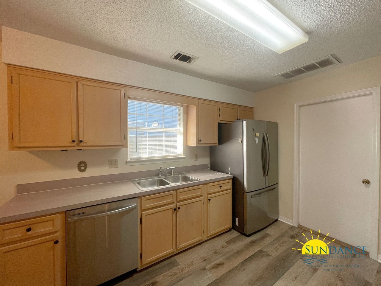 70 9th St - Photo 7 of 22