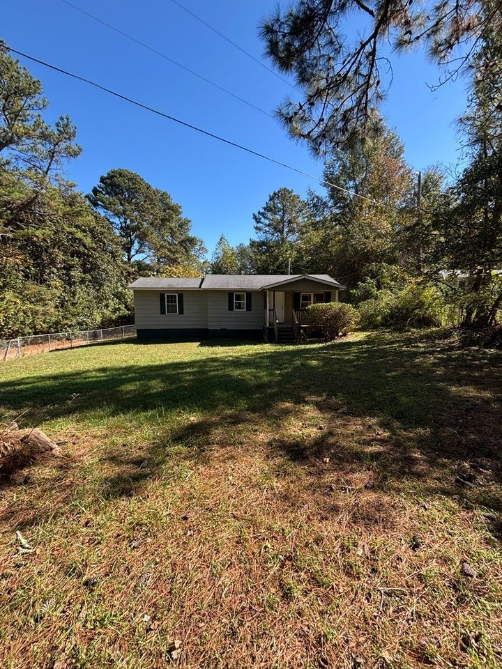 201 Herring Rd - Photo 2 of 9