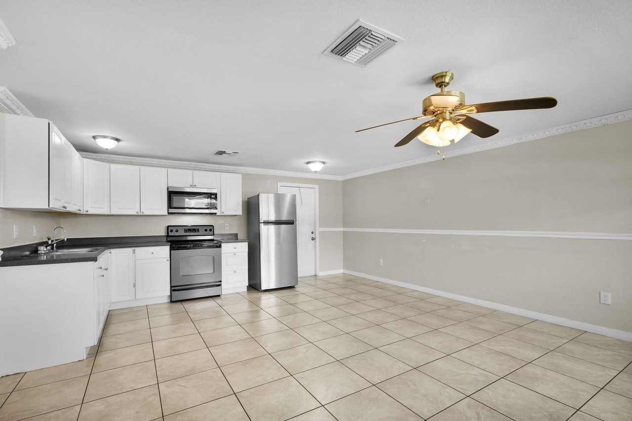 3755 Sw 147th Lane Rd - Photo 5 of 37