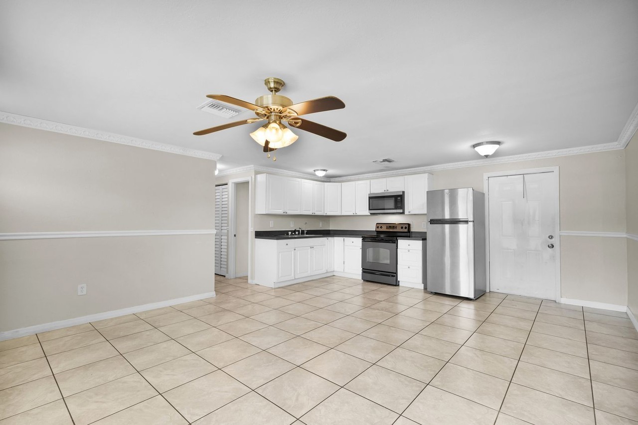3755 Sw 147th Lane Rd - Photo 6 of 37