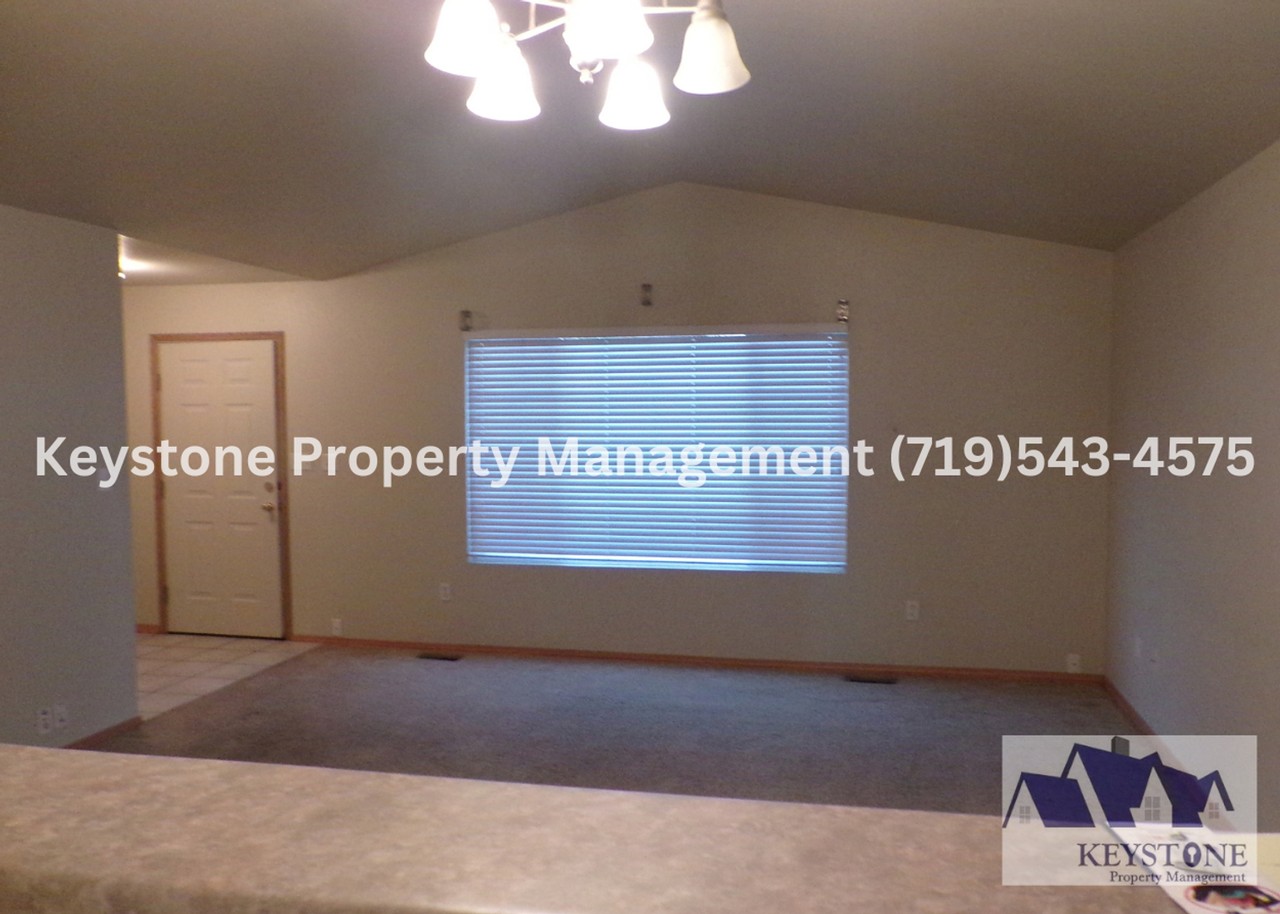 5013 Landmark Rd - Photo 3 of 14