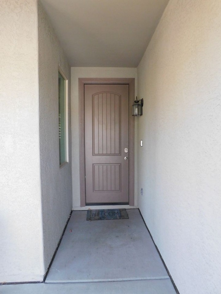 6579 E 35th St - Photo 2 of 26