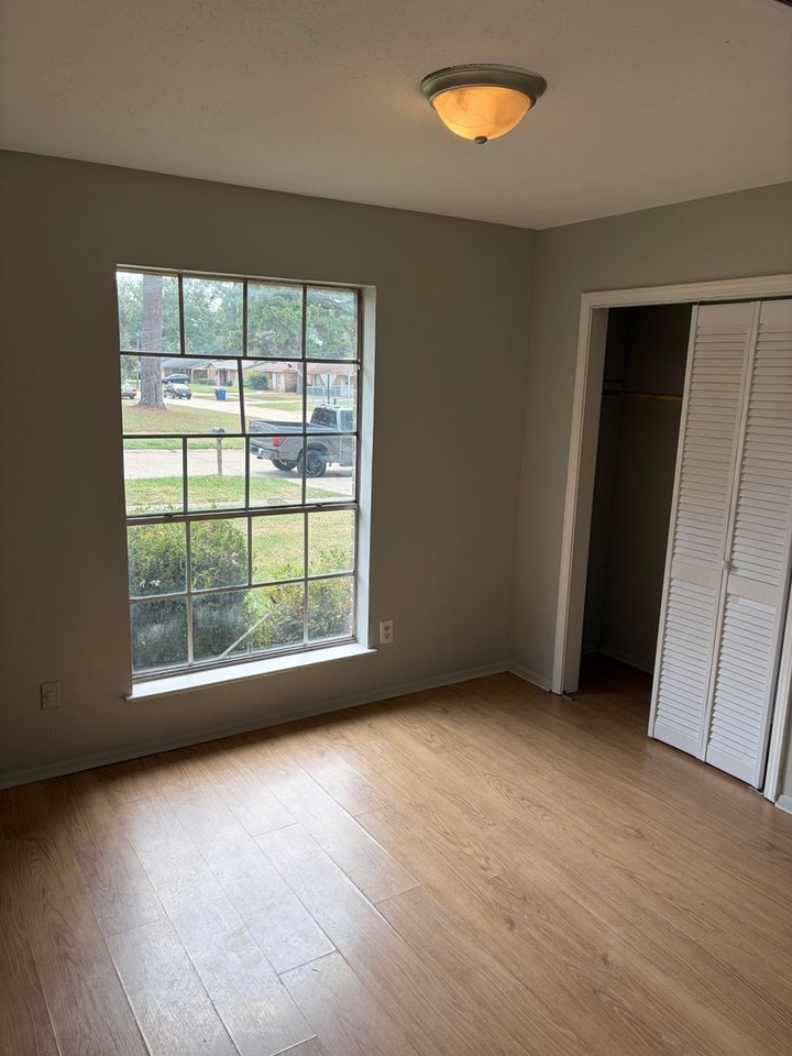 3014 Lone Oak Dr - Photo 6 of 20
