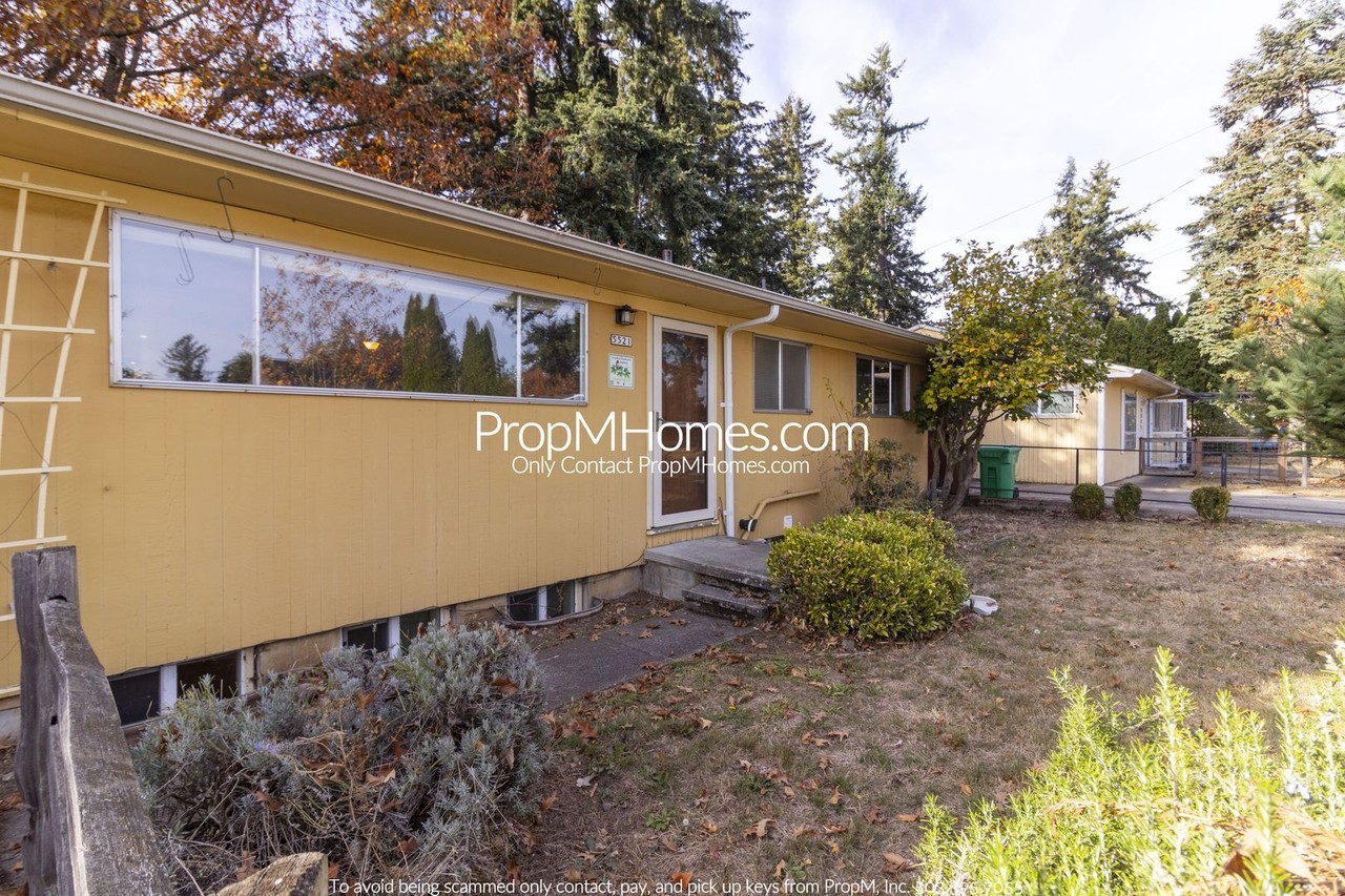 5521 5521 SE 57th Avenue Units A & B - Photo 2 of 50