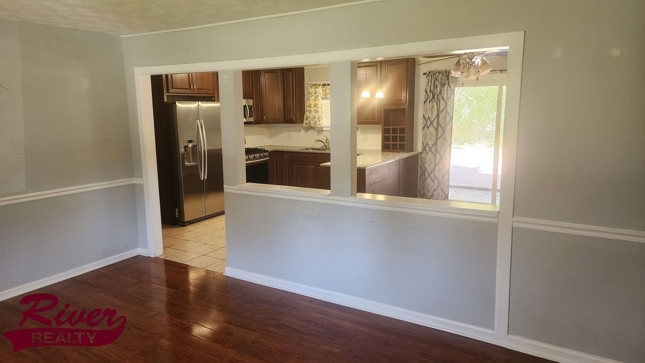3618 Coventry Dr - Photo 2 of 13
