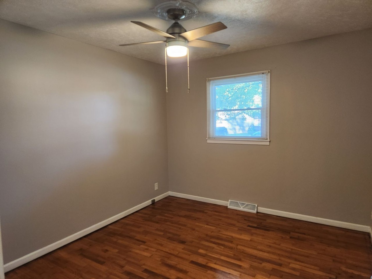 1323 S Estate Ave - Photo 5 of 13
