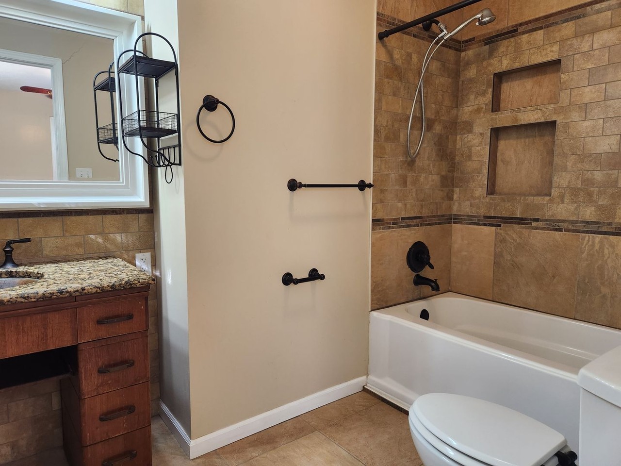 1323 S Estate Ave - Photo 6 of 13