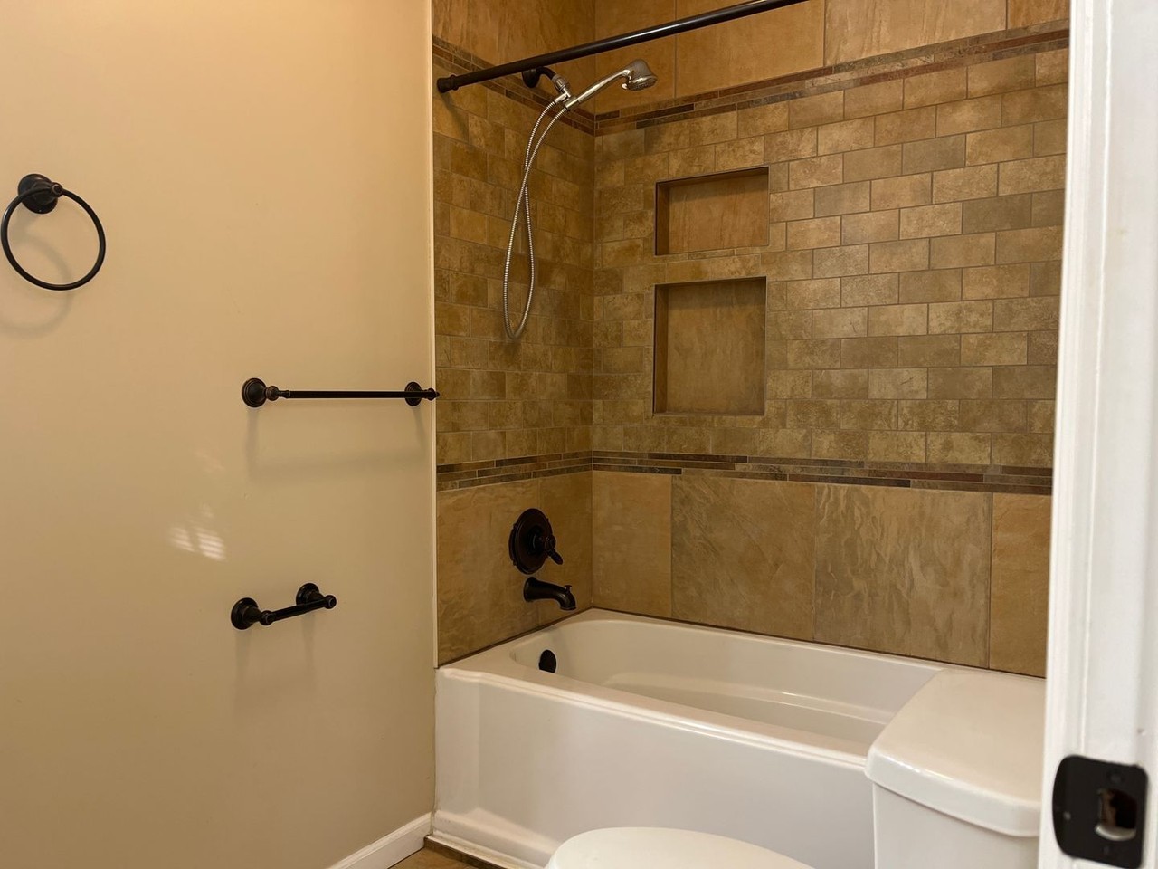 1323 S Estate Ave - Photo 7 of 13