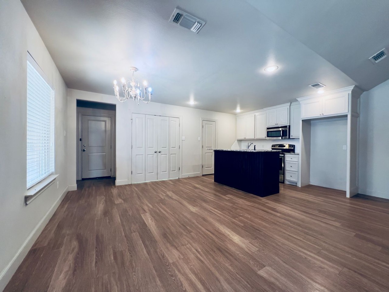 3813 133rd St #B - Photo 3 of 18
