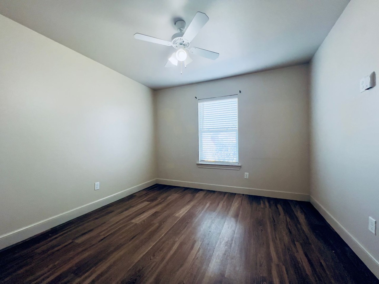 3813 133rd St #B - Photo 6 of 18