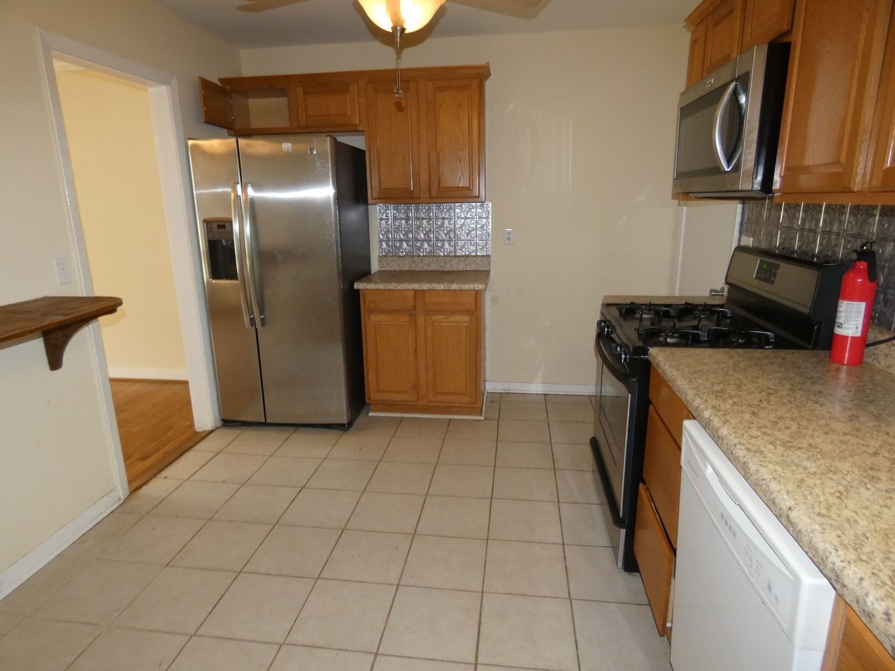 5137 Scenic View Dr - Photo 5 of 12