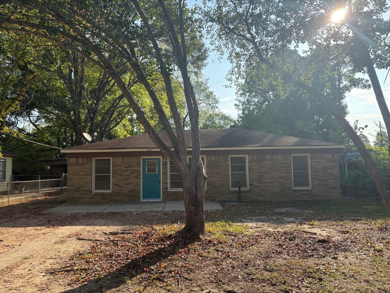 9221 Simmons Pl - Photo 2 of 21