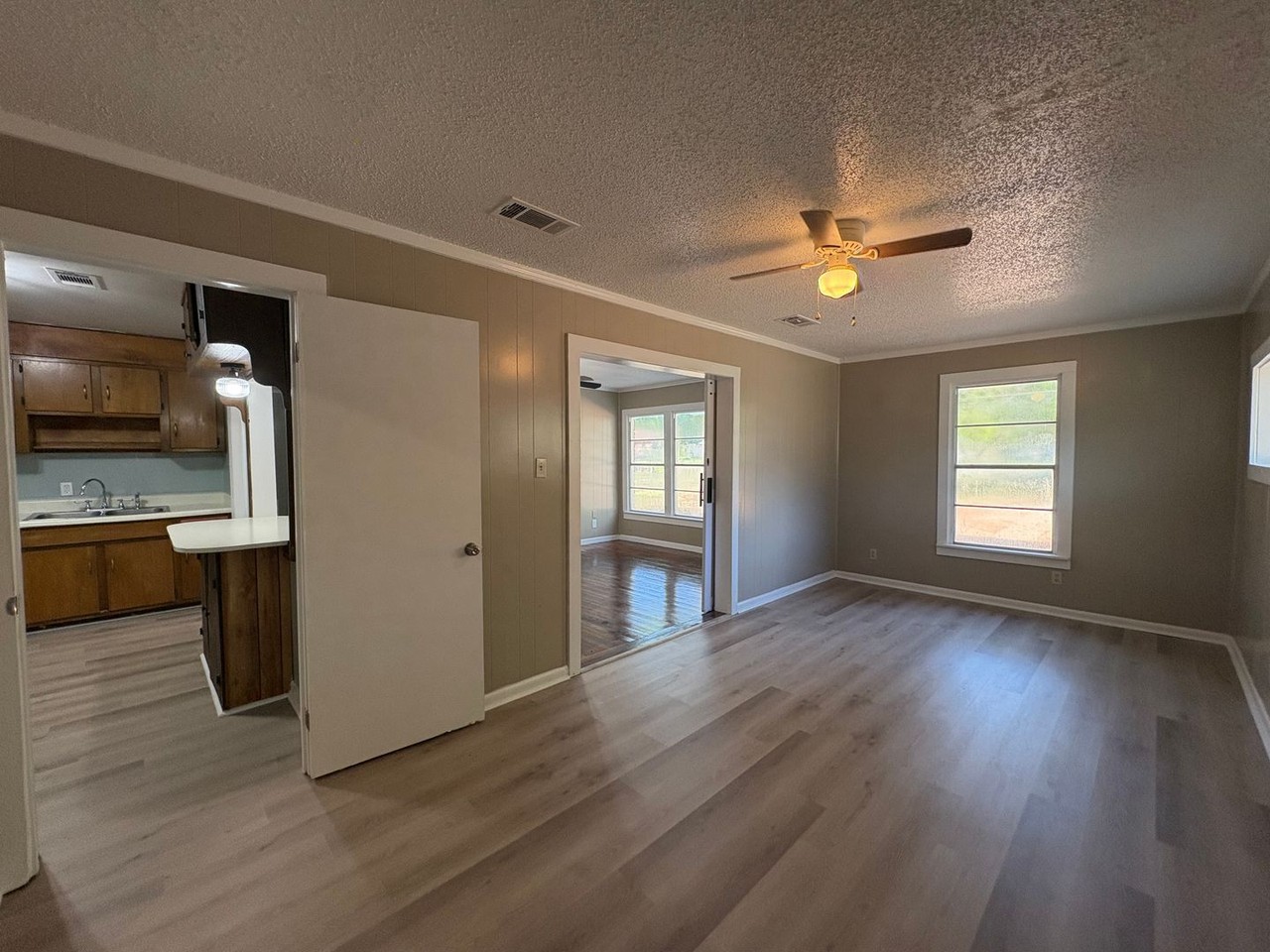 9221 Simmons Pl - Photo 7 of 21