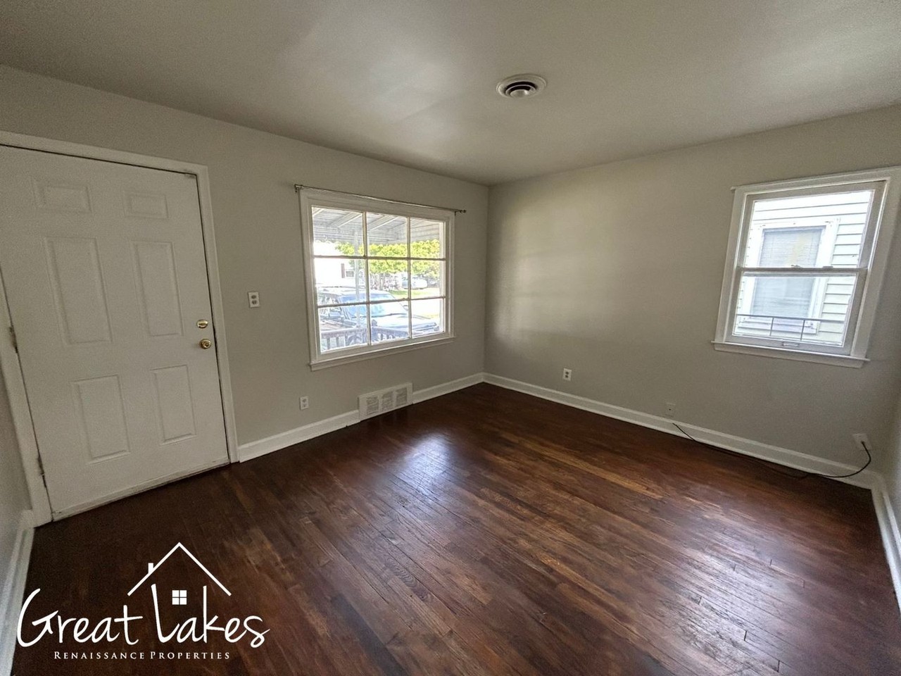 11236 Lozier Ave - Photo 7 of 11