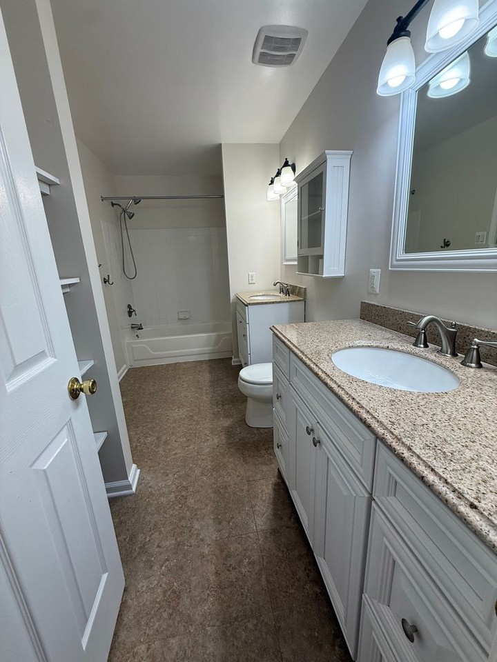 4614 Louise Saint Claire Dr - Photo 4 of 23