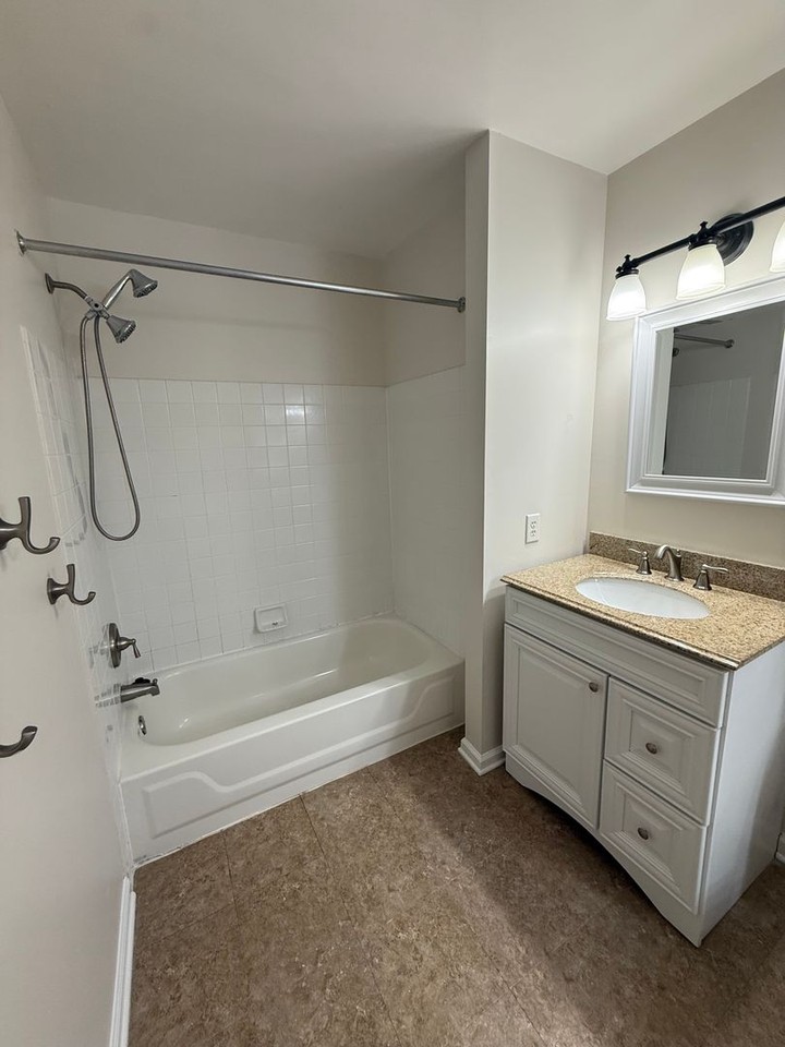 4614 Louise Saint Claire Dr - Photo 6 of 23