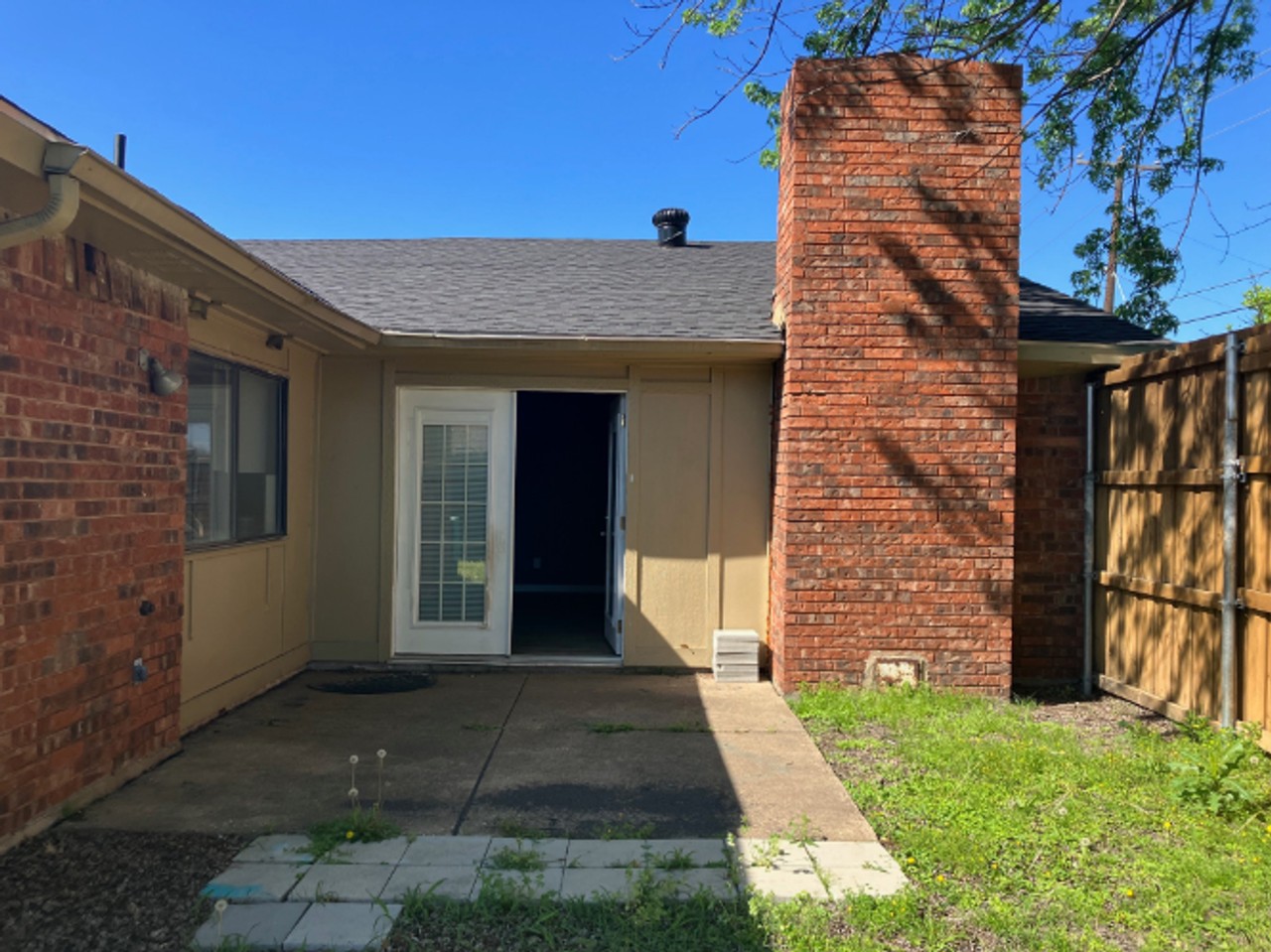 3414 Jones Dr - Photo 2 of 21
